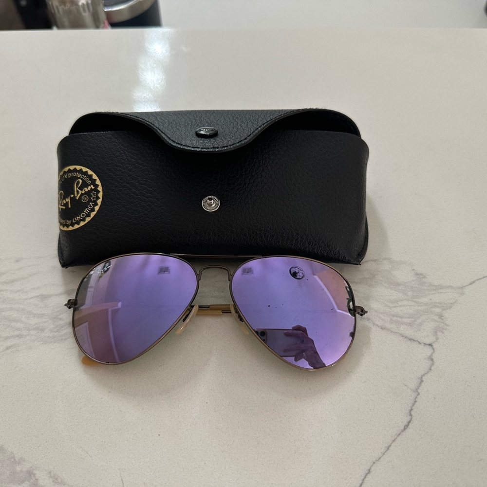 Ray-Ban Aviator Sunglasses with Violet Lenses